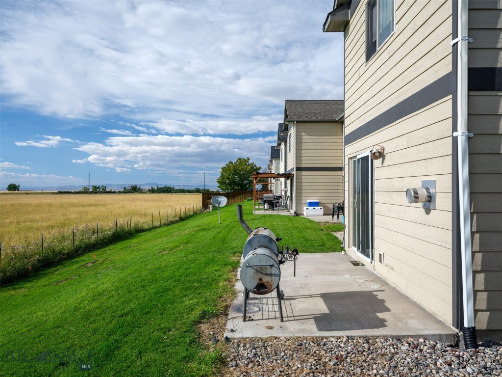 941 Saxon Way A Property Photo 34
