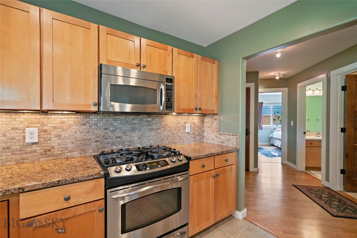 1234 Hunters Way Property Photo 15