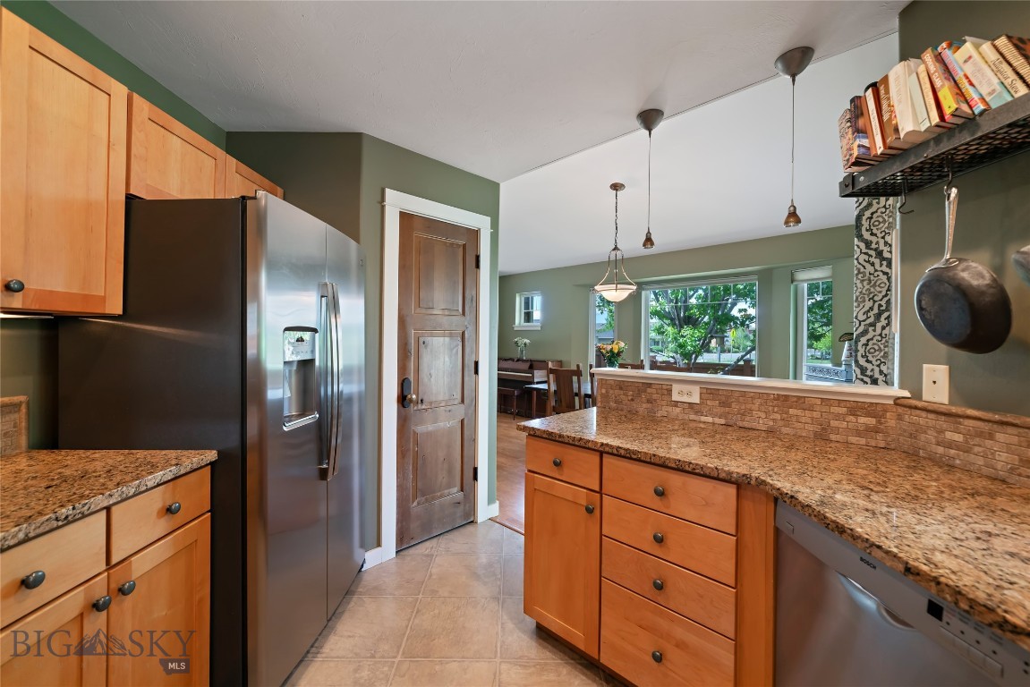 1234 Hunters Way Property Photo 18