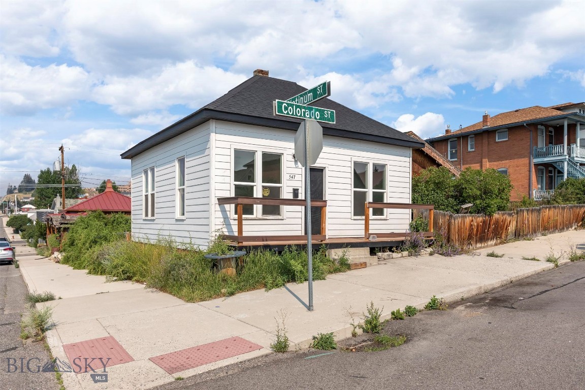 547 S Colorado Property Photo 2