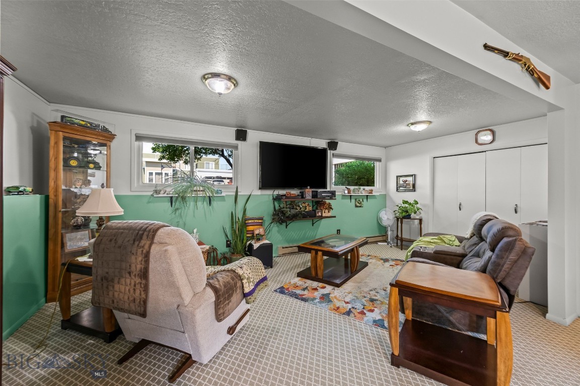 1123 W Summit Street Property Photo 44
