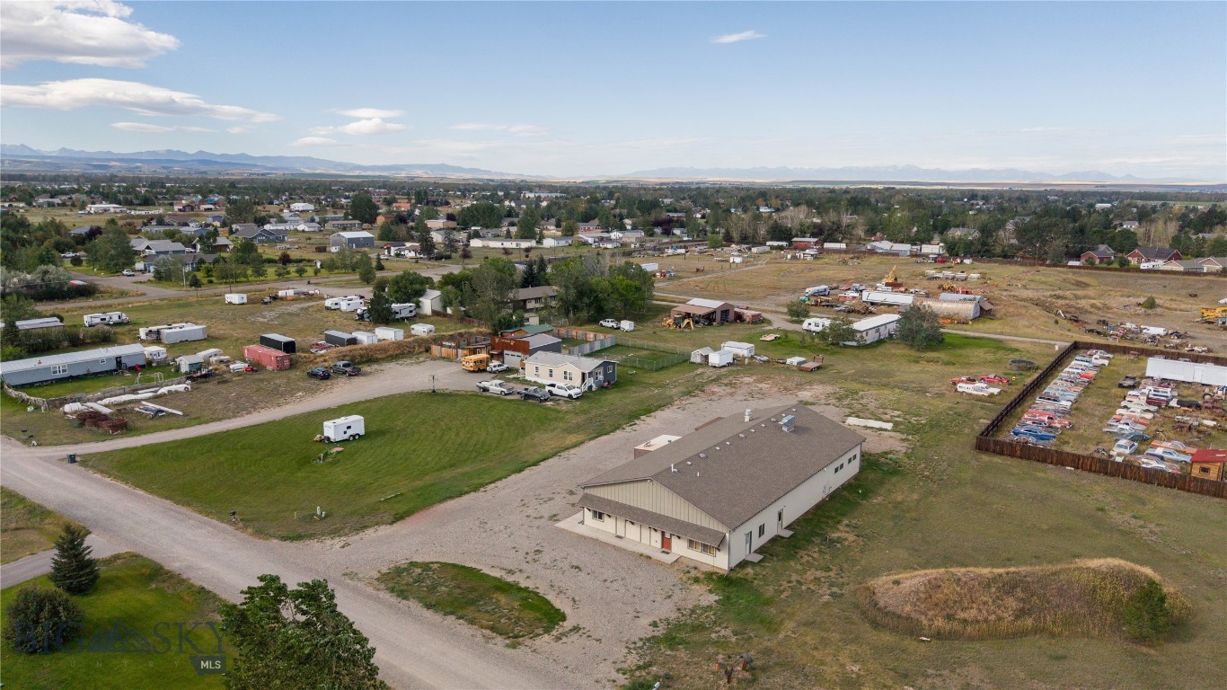 109 Kendall Court Property Photo 4