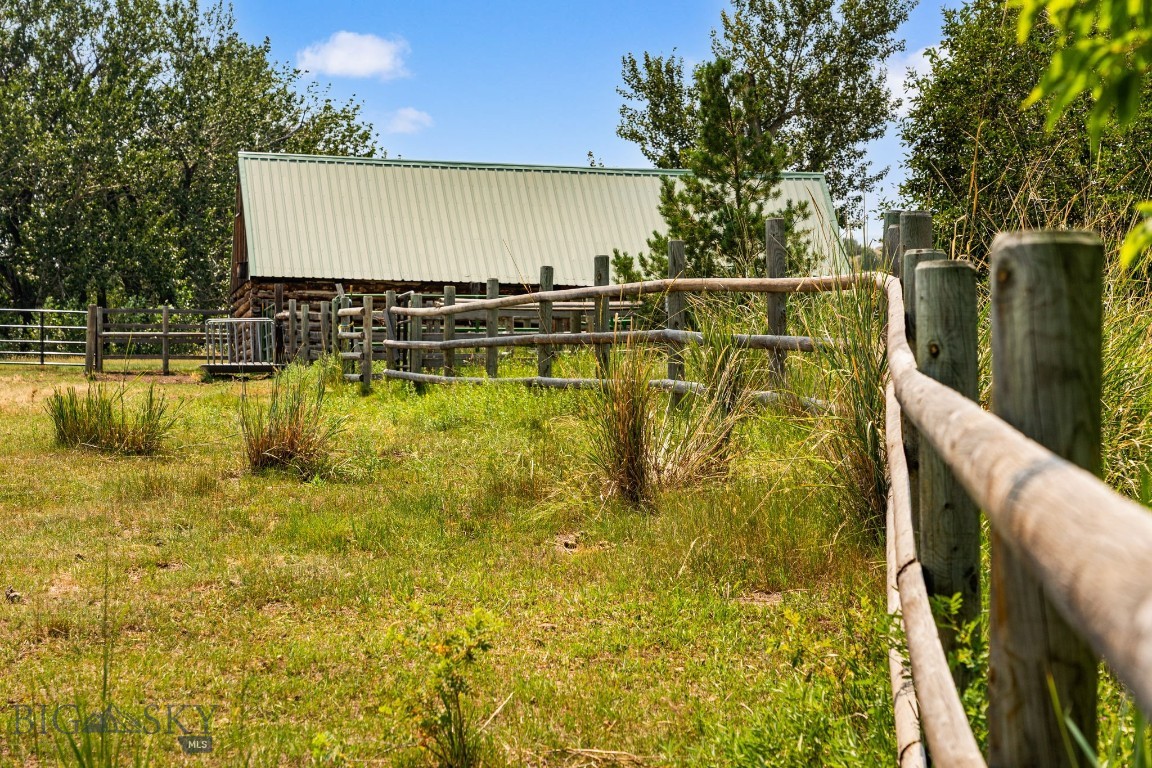 426 Antelope Creek Property Photo 12