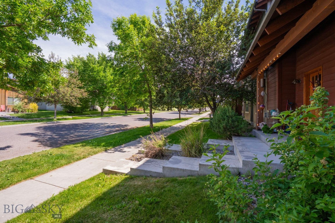 3091 Fen Way D Property Photo 3