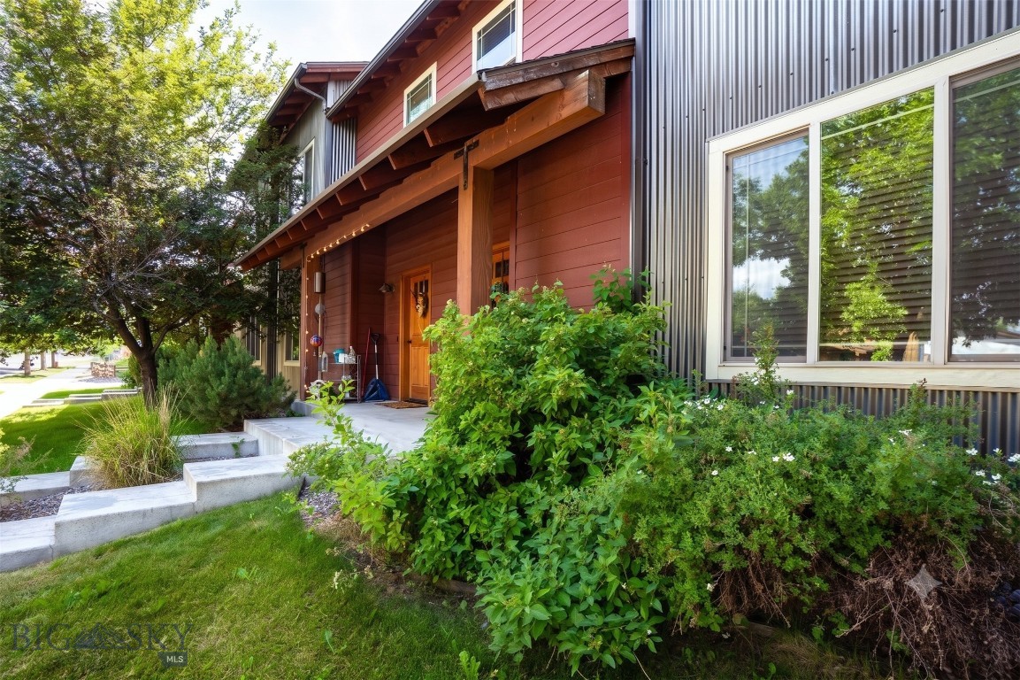 3091 Fen Way D Property Photo 4