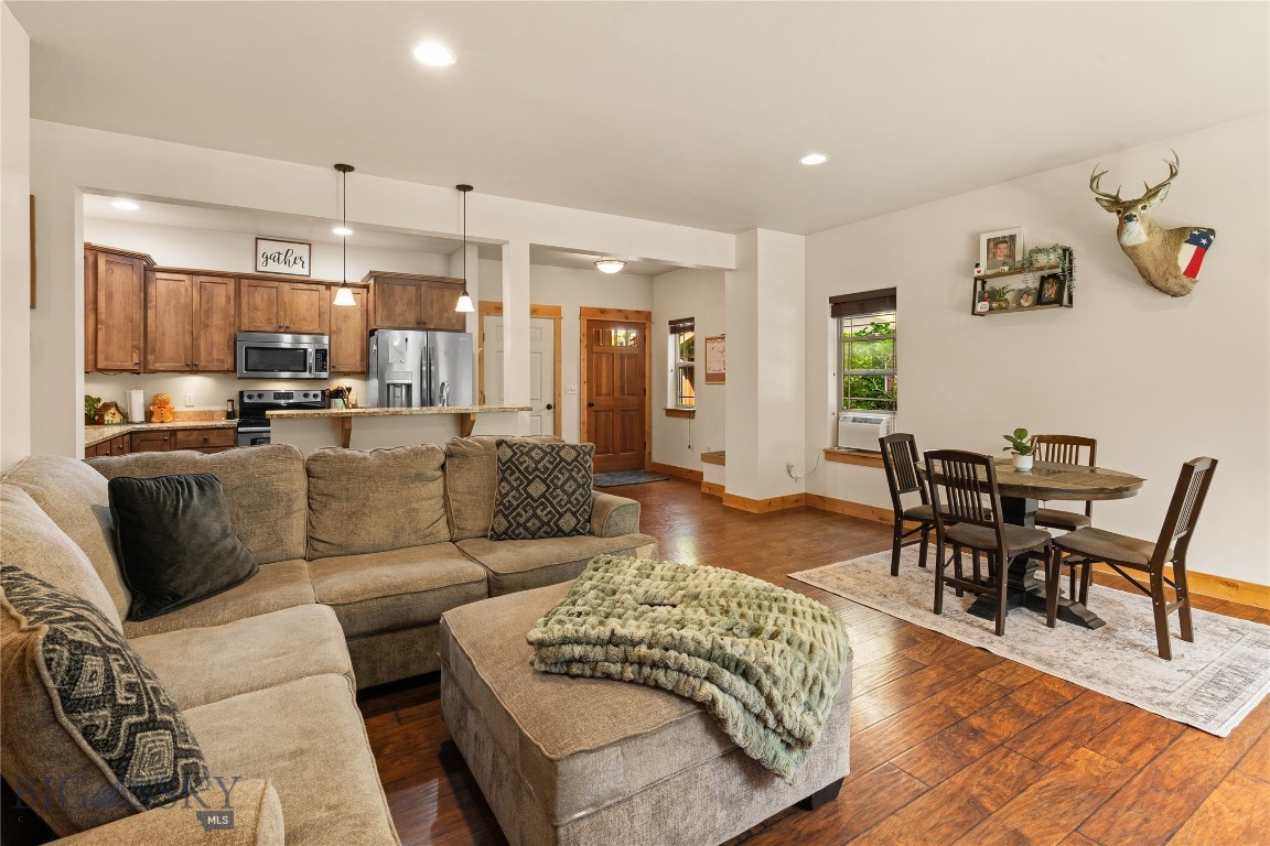 3091 Fen Way D Property Photo 8