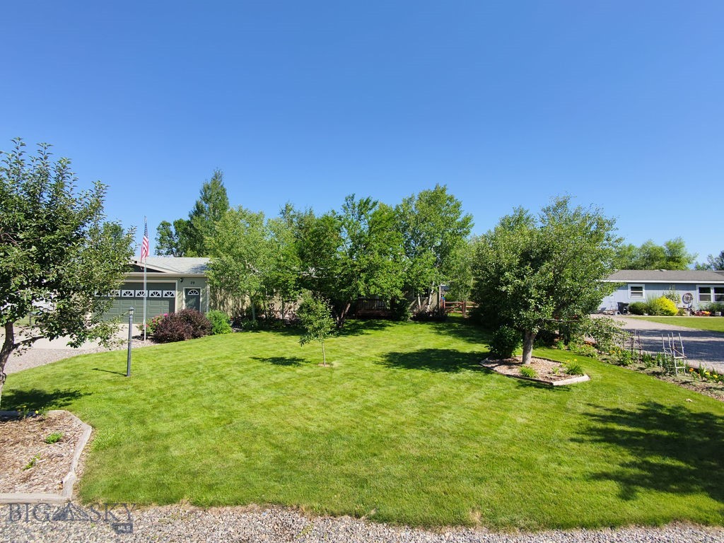 29 Angus Drive Property Photo 2