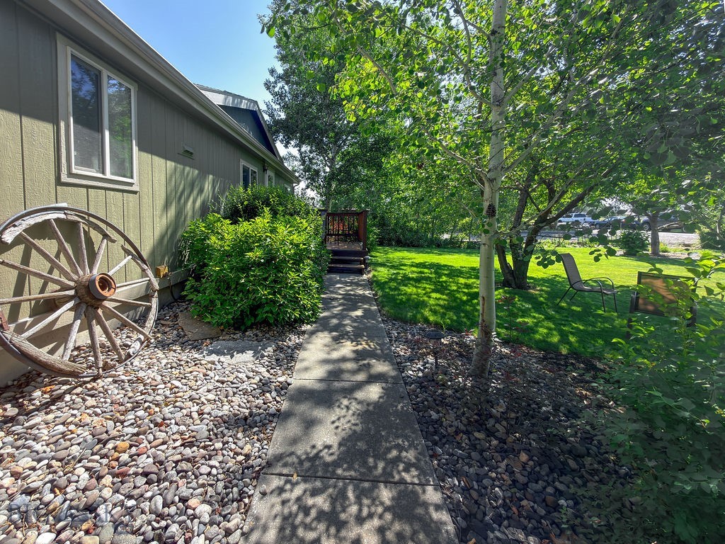 29 Angus Drive Property Photo 3