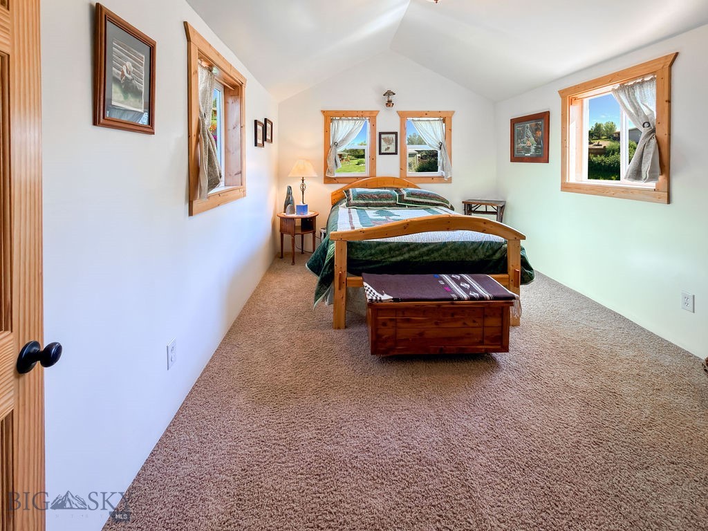 29 Angus Drive Property Photo 31