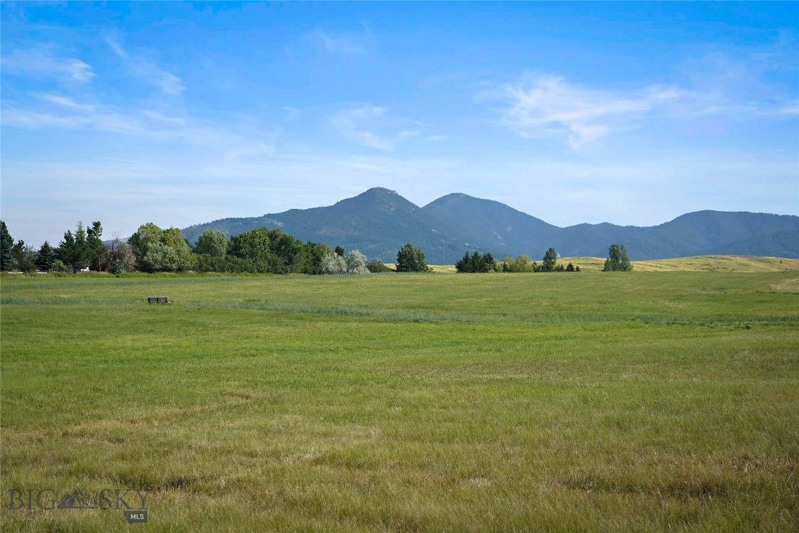 260 Boreal Way Property Photo 5