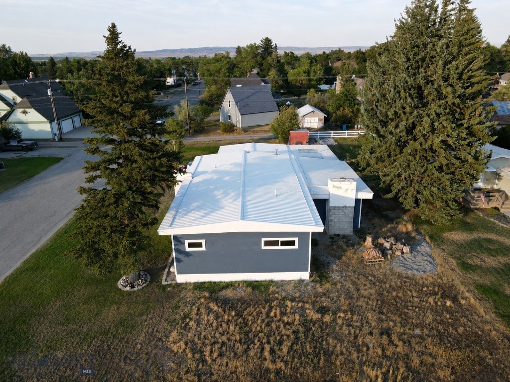 117 W 7th Avenue W Property Photo 3