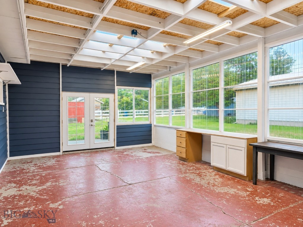 117 W 7th Avenue W Property Photo 27