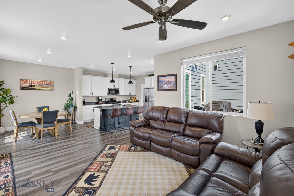 4803 Harvest Parkway Property Photo 6