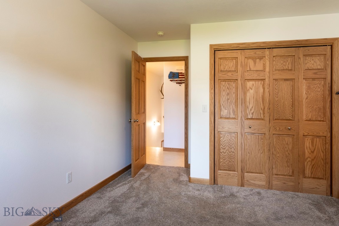 1013 E Missoula Avenue Property Photo 14
