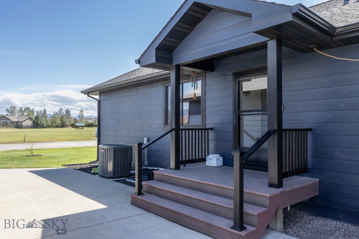 1013 E Missoula Avenue Property Photo 44