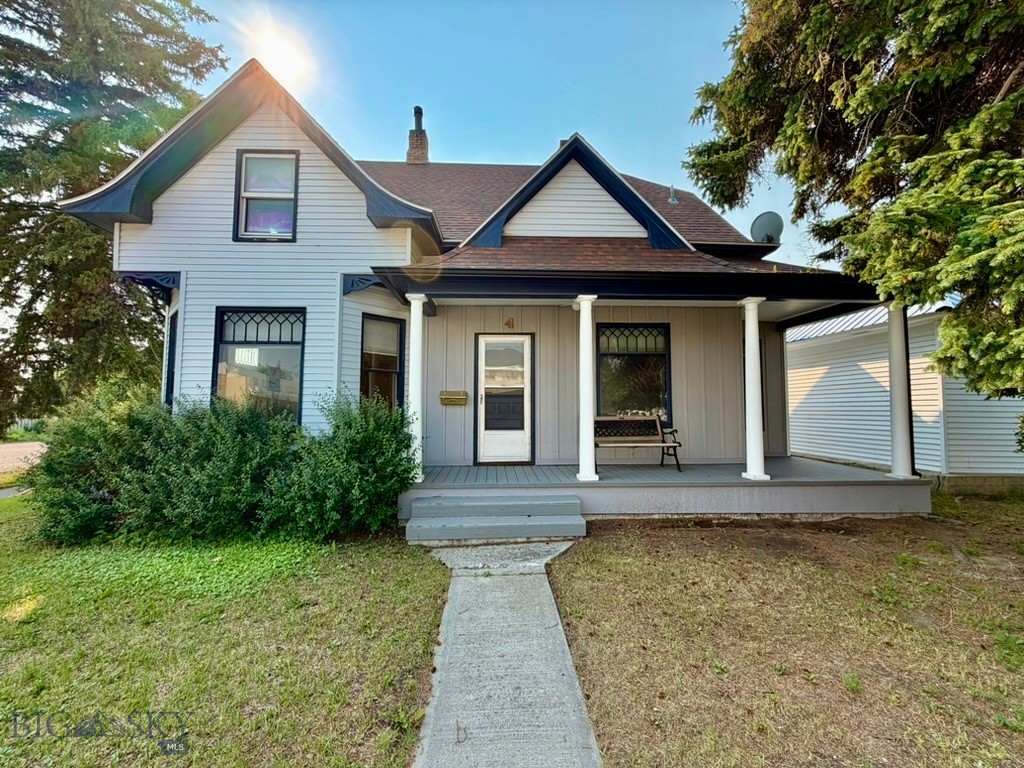 4 S Atlantic Street Property Photo 1