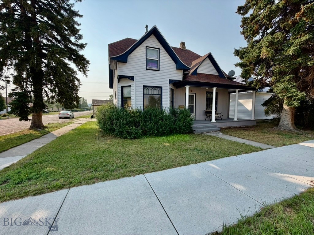 4 S Atlantic Street Property Photo 2
