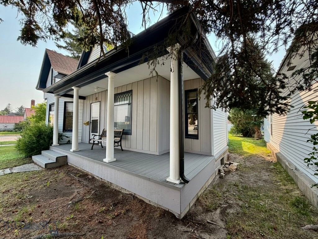4 S Atlantic Street Property Photo 4