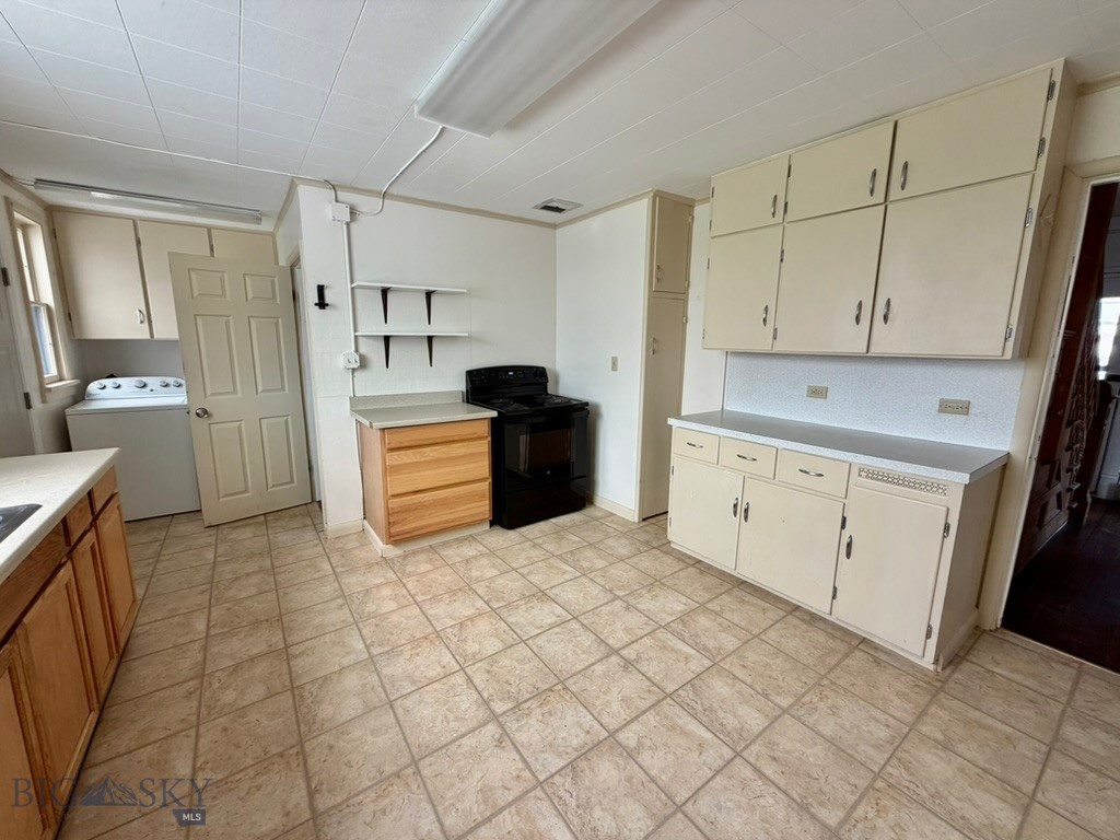 4 S Atlantic Street Property Photo 15