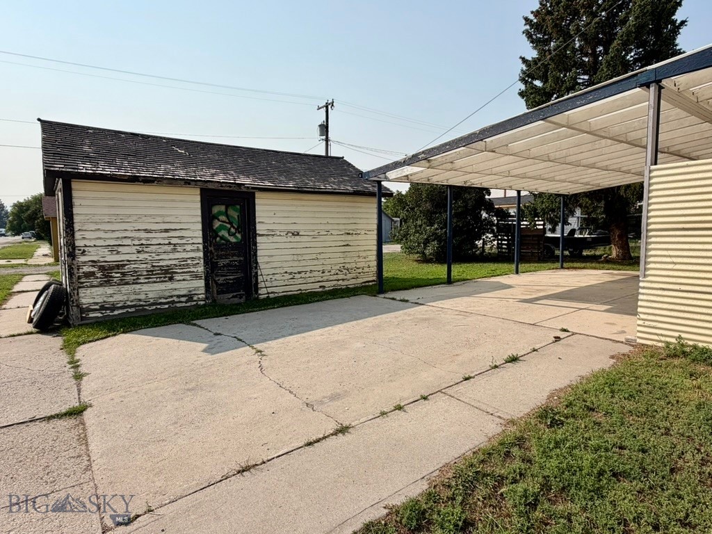 4 S Atlantic Street Property Photo 57