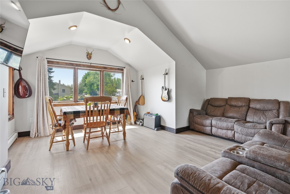 603 3rd Avenue E Property Photo 4
