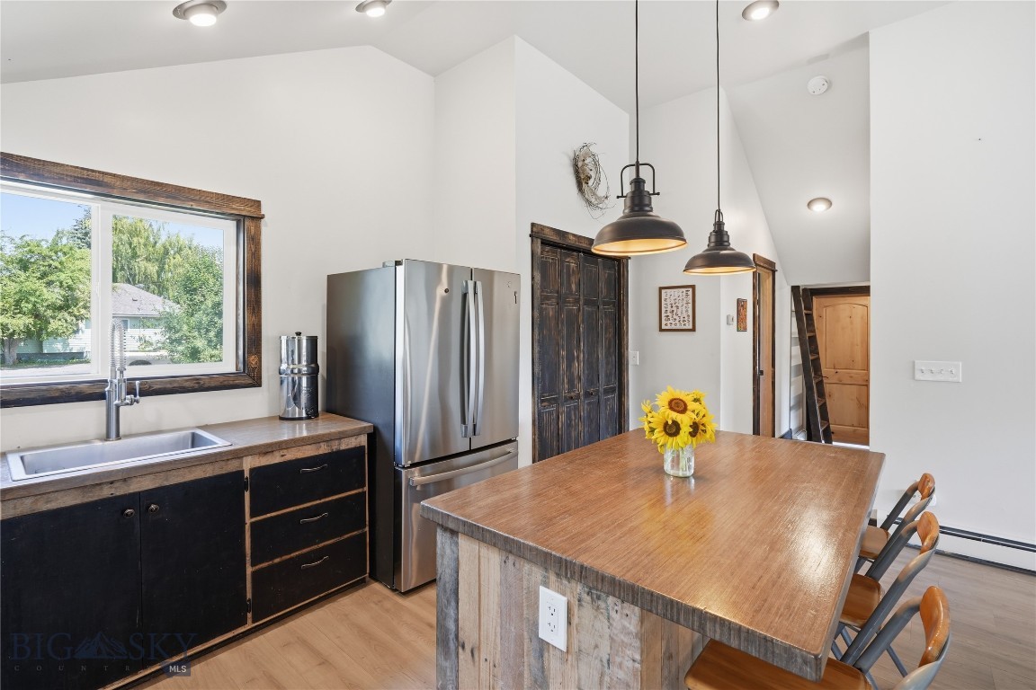 603 3rd Avenue E Property Photo 5