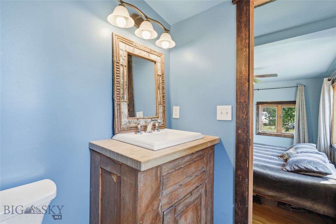 603 3rd Avenue E Property Photo 15