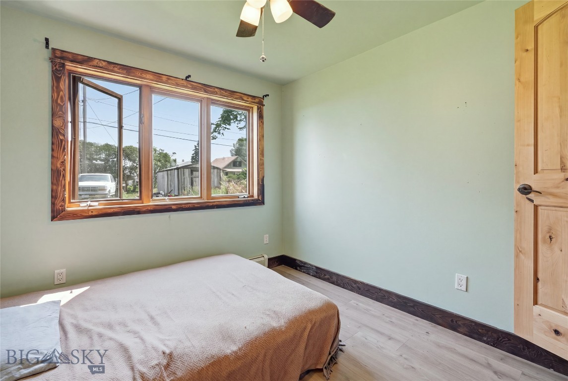 603 3rd Avenue E Property Photo 18