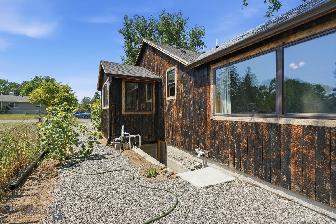603 3rd Avenue E Property Photo 29