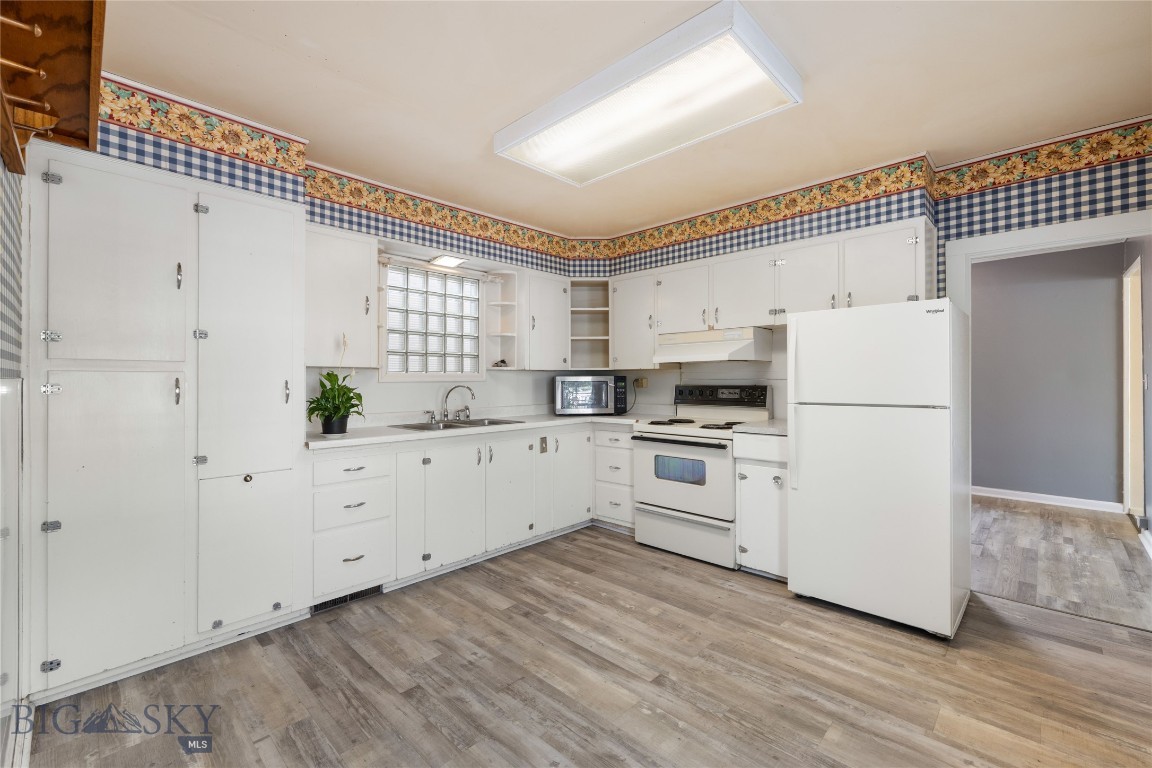 411 Ash Street Property Photo 6
