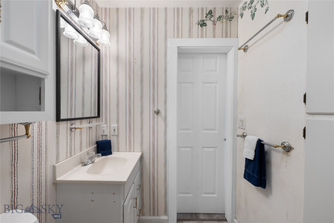 411 Ash Street Property Photo 14