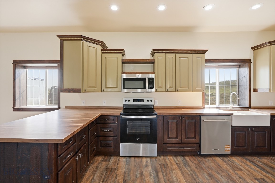 4 Murray Lane Property Photo 1