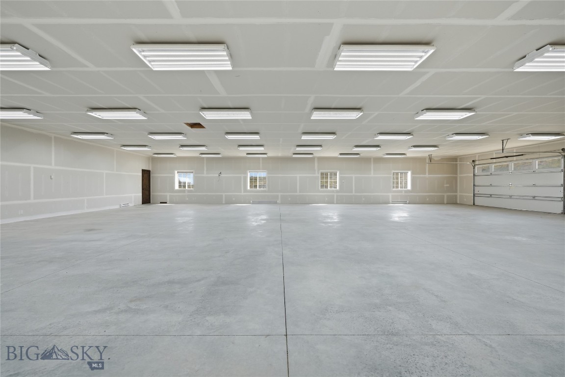 4 Murray Lane Property Photo 5