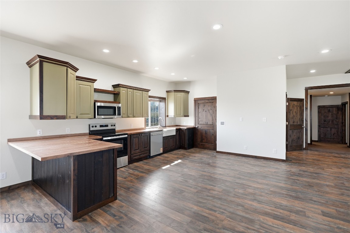 4 Murray Lane Property Photo 8