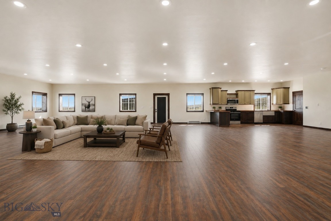4 Murray Lane Property Photo 9