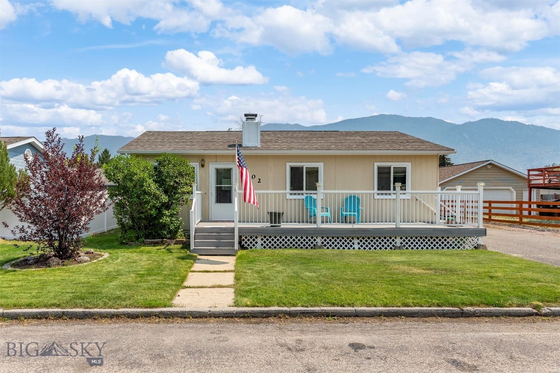 102 Star Lane Property Photo 1