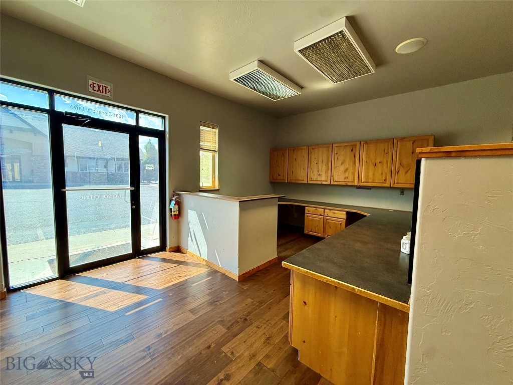 1091 Stoneridge Property Photo 2