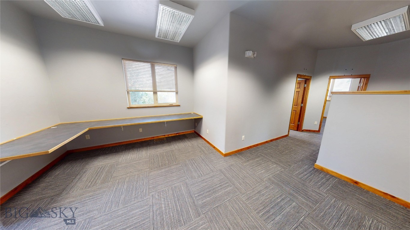1091 Stoneridge Property Photo 7