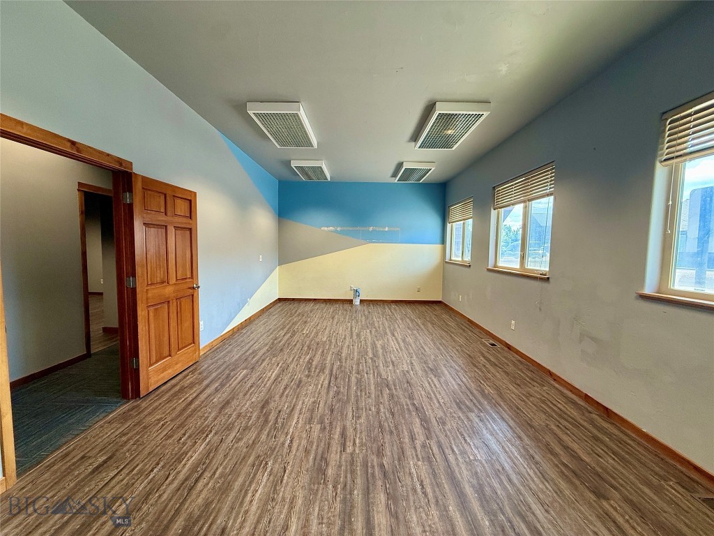 1091 Stoneridge Property Photo 9