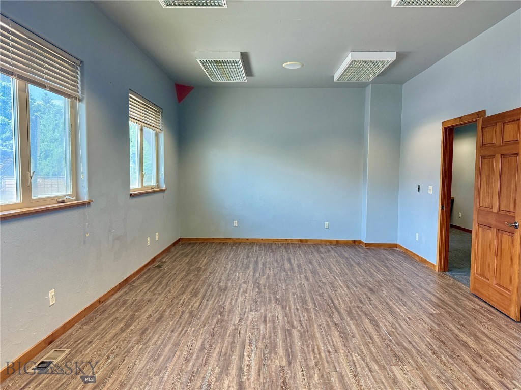 1091 Stoneridge Property Photo 11