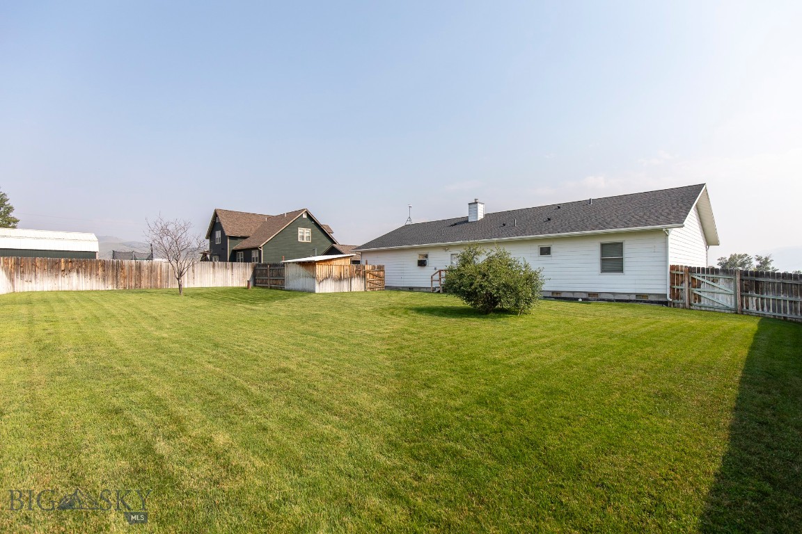 521 Tolson Lane Property Photo 4