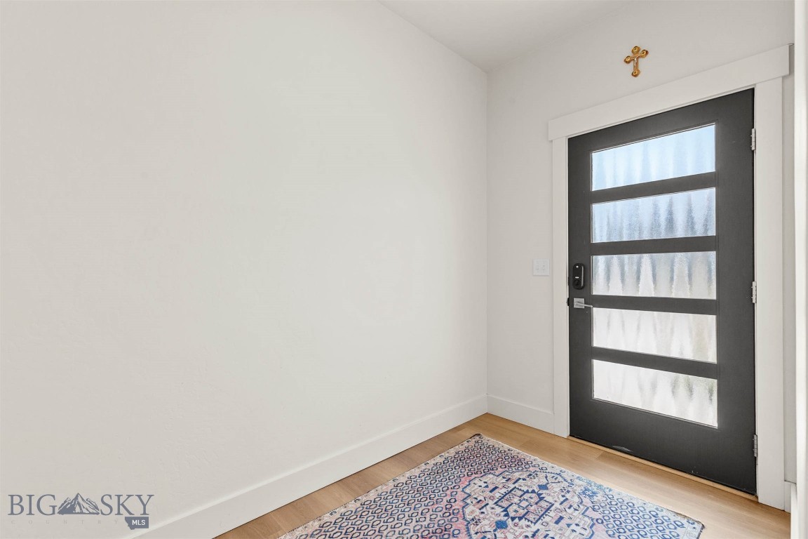 77 Horseshoe Loop Property Photo 5