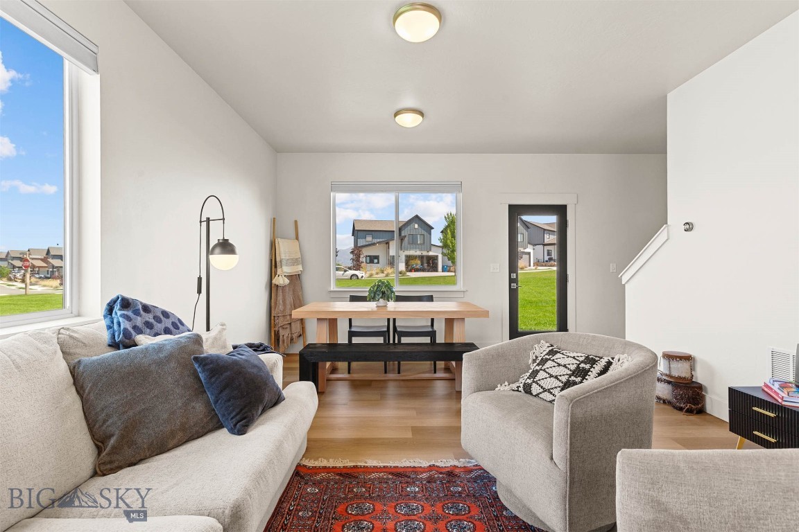 77 Horseshoe Loop Property Photo 11