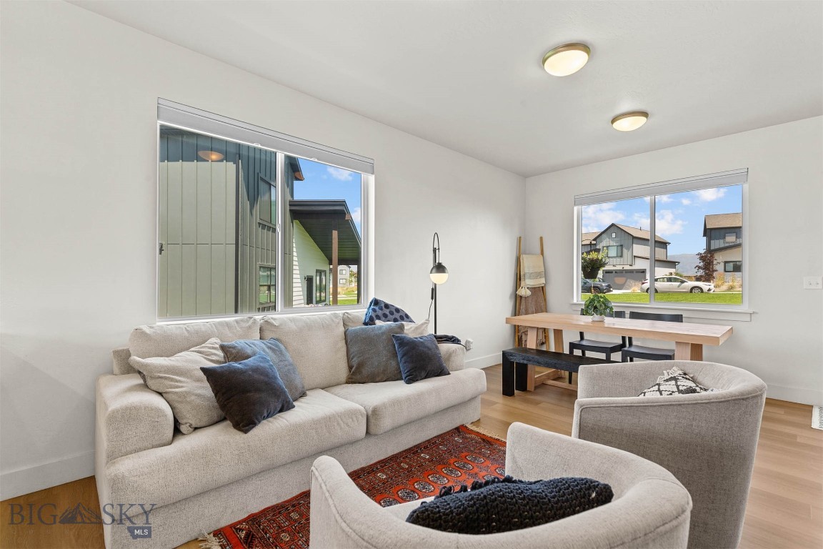 77 Horseshoe Loop Property Photo 12
