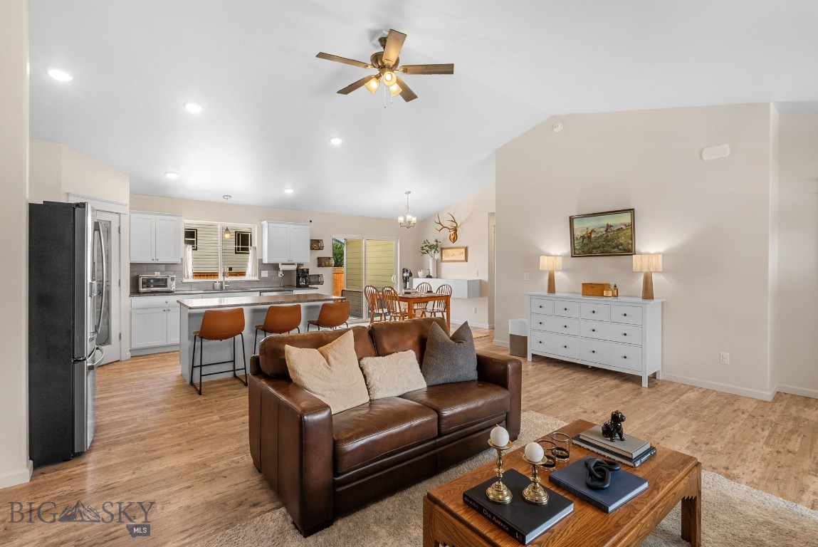 1502 Roundup Boulevard Property Photo 7