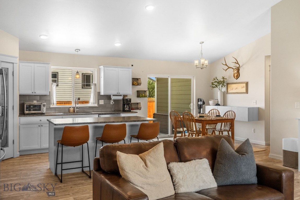 1502 Roundup Boulevard Property Photo 8