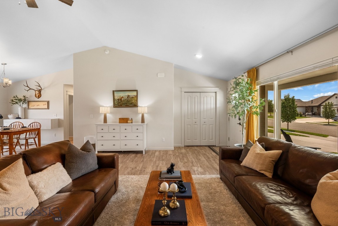 1502 Roundup Boulevard Property Photo 9