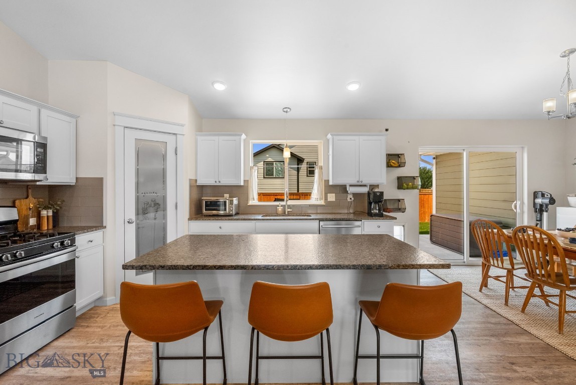 1502 Roundup Boulevard Property Photo 16