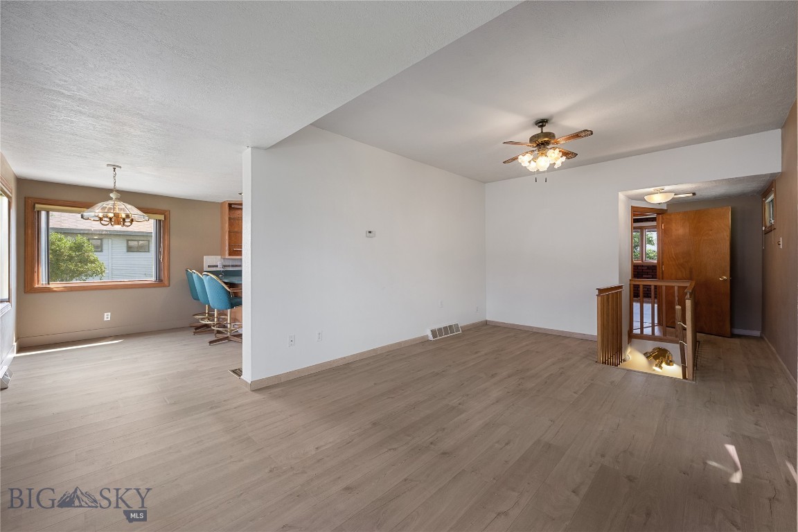 1043 S Colorado Property Photo 7