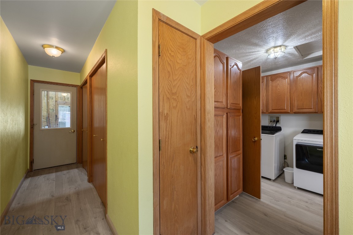1043 S Colorado Property Photo 23